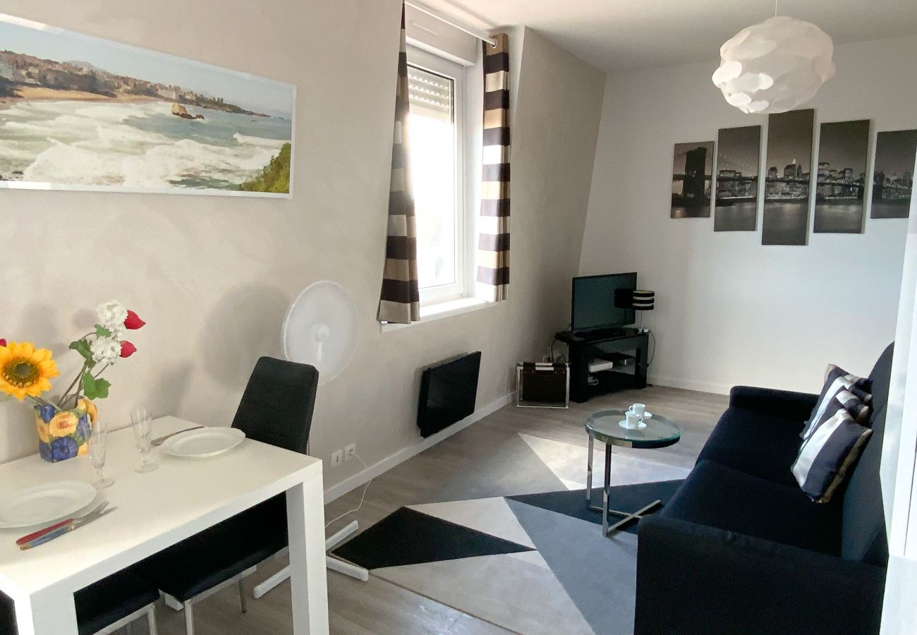 Apartamento en Biarritz - ZERUA Estudio con vistas al centro de la ciudad 4 pers