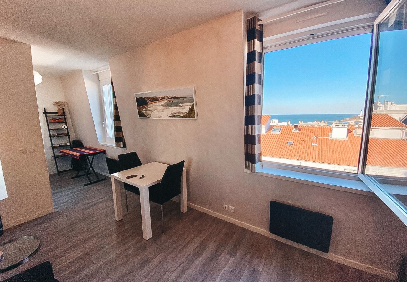 Apartamento en Biarritz - ZERUA Estudio con vistas al centro de la ciudad 4 pers